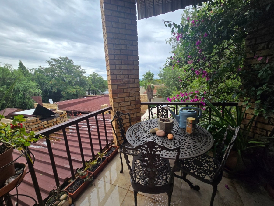 7 Bedroom Property for Sale in Langenhovenpark Free State